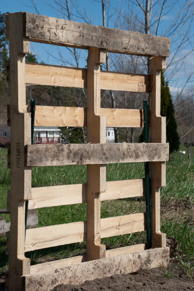 Pallet with Metal Fence Post